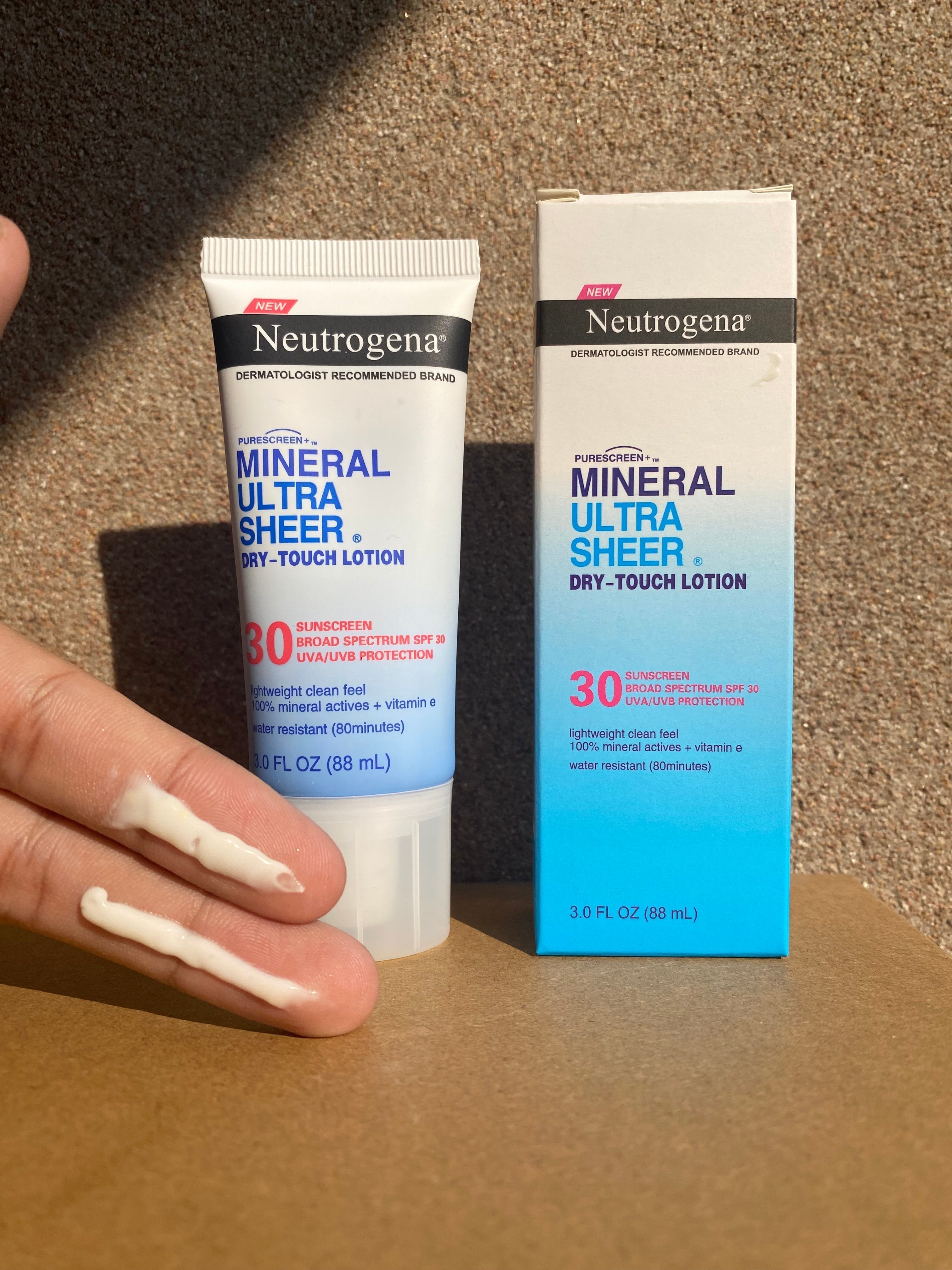 Neutrogena Mineral Ultra Sheer Dry Touch Lotion sunscreen spf 30 - Classy Touch Pk